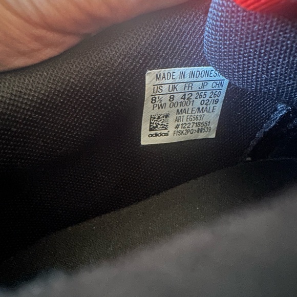 Adidas men sneakers - Picture 2 of 5